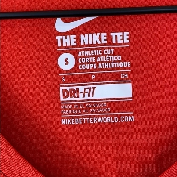𝅺Nike top - Picture 2 of 5